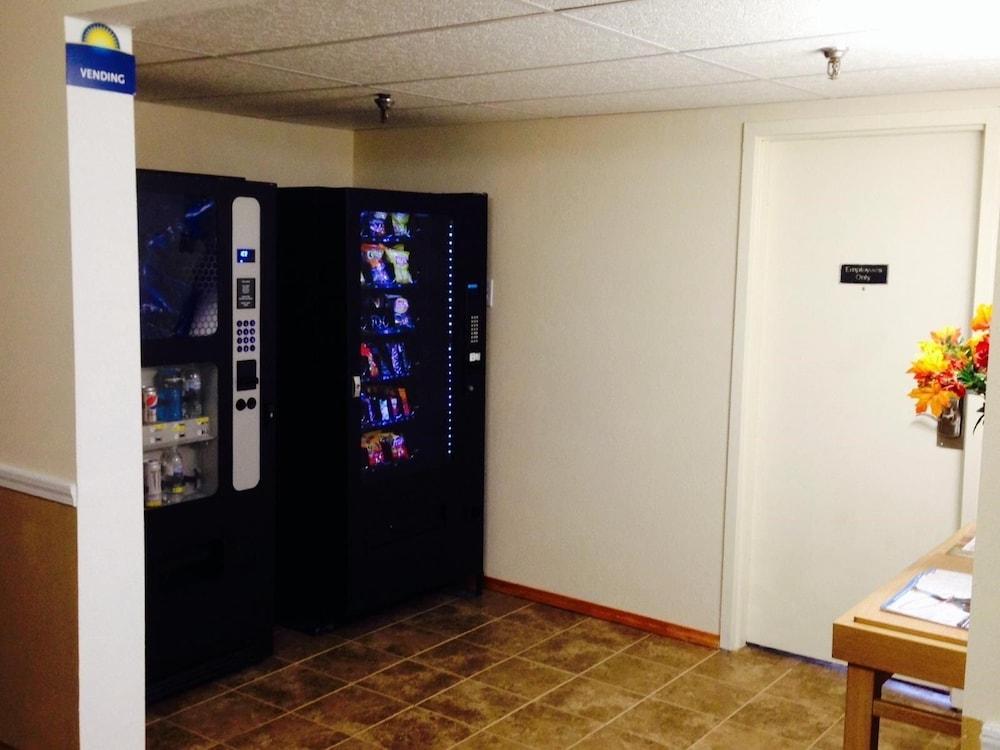 Days Inn Syracuse East Syracuse Dış mekan fotoğraf